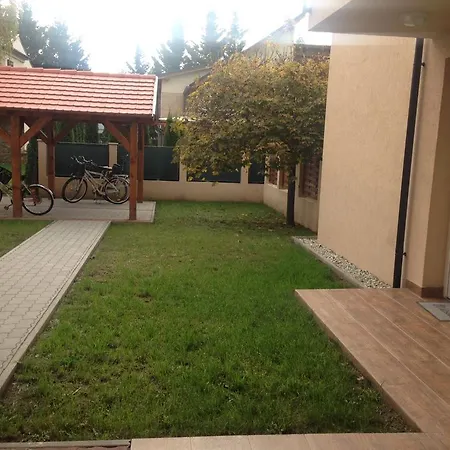 Zen Sunshine Lägenhet Zamárdi